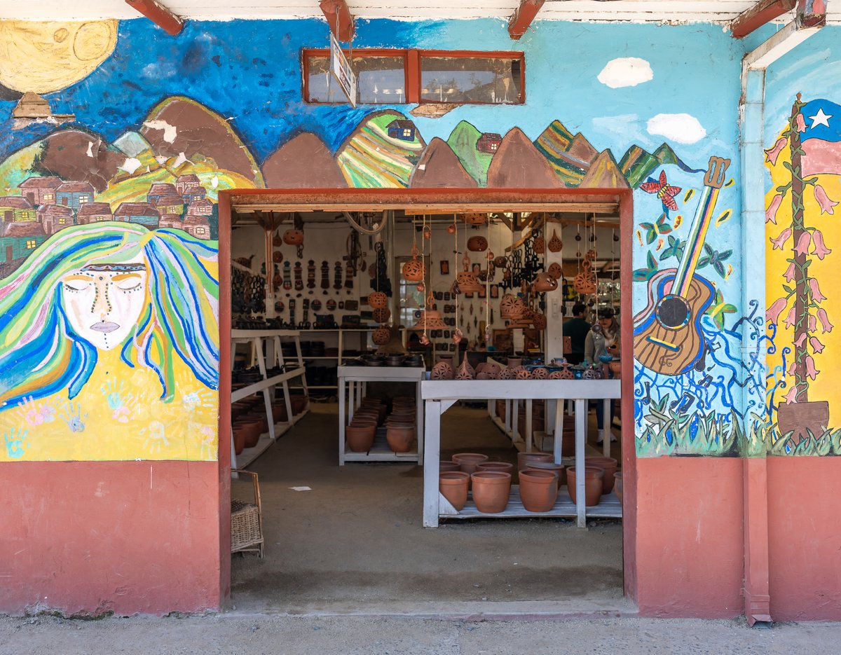 Taller de cerámica artesanal en Pomaire